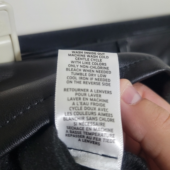 Pacsun Black Faux Leather Cargo Mini Skirt Size XS - Picture 6 of 6